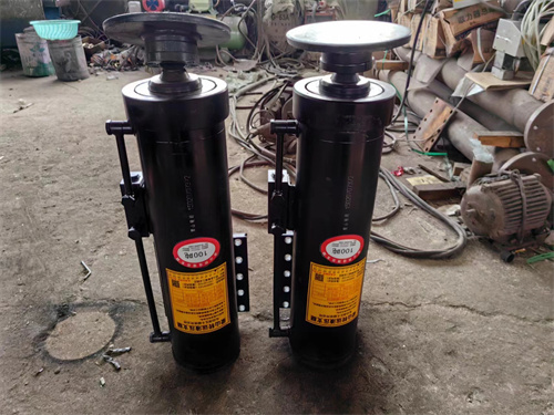 半掛車(chē)液壓支腿